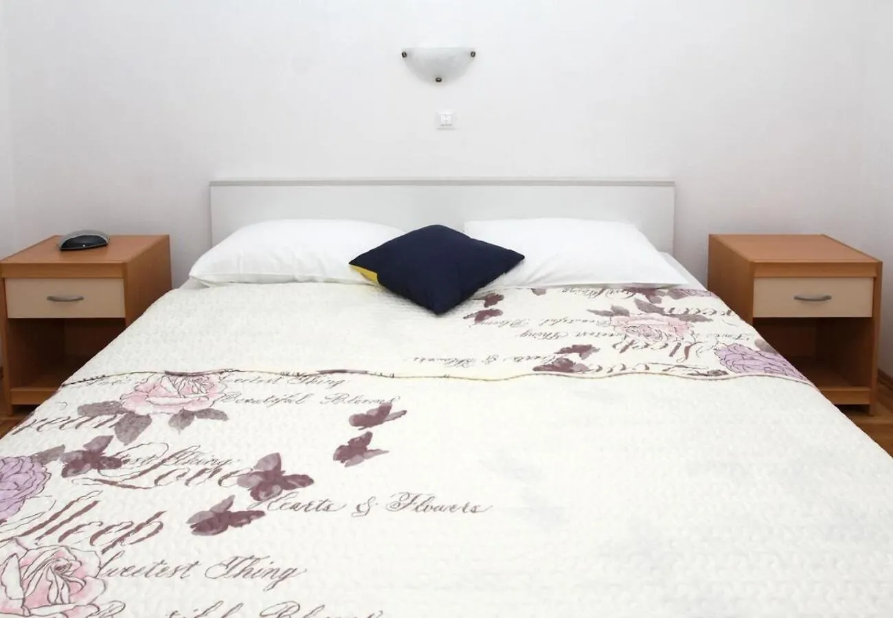 Apartments Mari 佩特坎内 克罗地亚